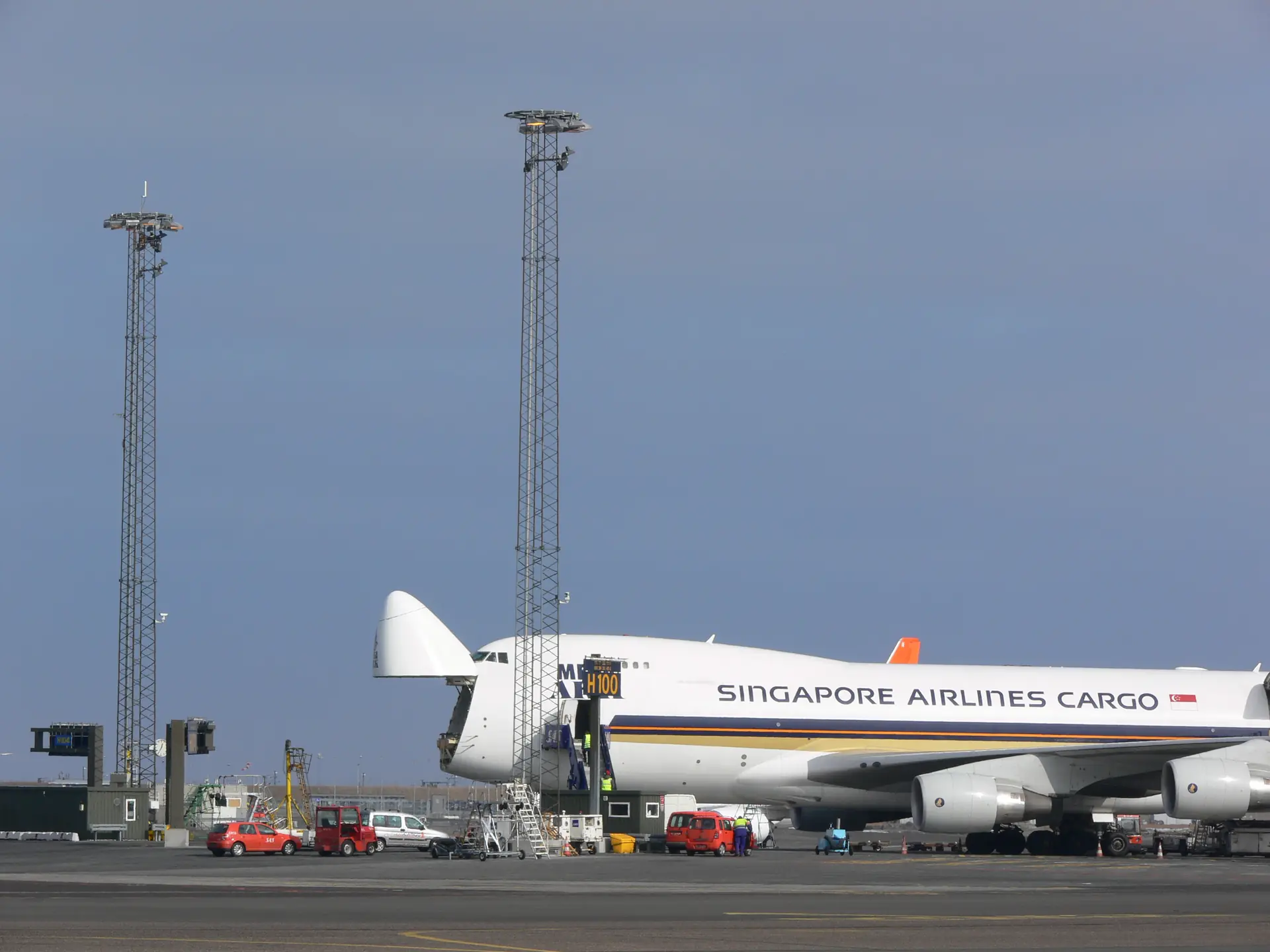 Freighter aircraft with its nose cargo door open